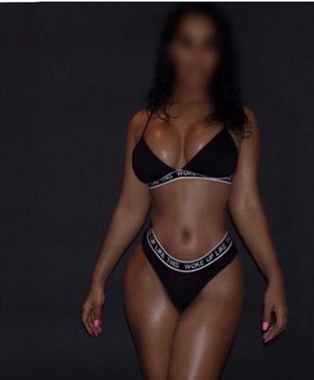 , 27  female escort, Montreal