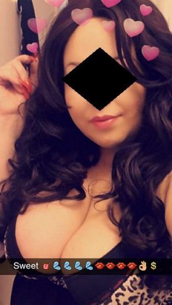 , 27  female escort, Montreal