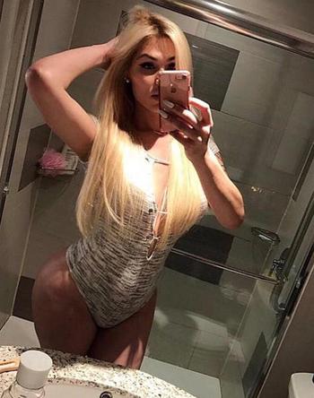 , 20  female escort, Montreal