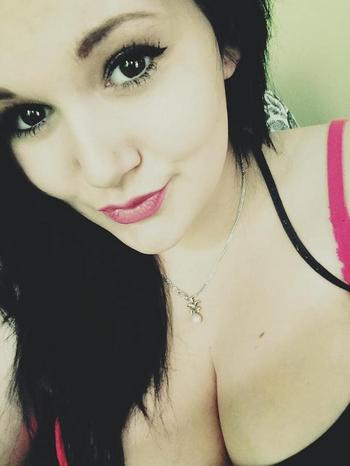 , 21  female escort, Montreal