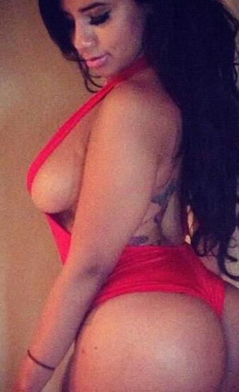 , 22  female escort, Montreal