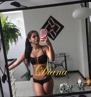 , 19  female escort, Montreal
