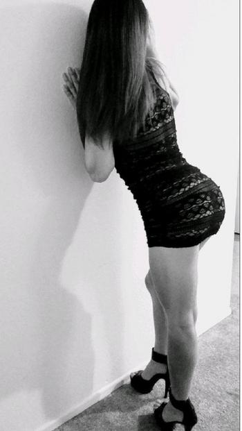 , 23  female escort, Montreal
