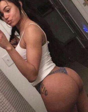 , 22  female escort, Montreal