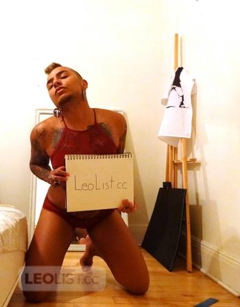 Loan Deville, 26 Mixed female escort, Montreal