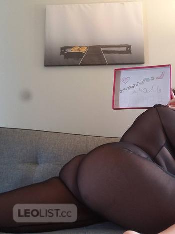 Moka-Thickness, 23 Mixed female escort, Montreal