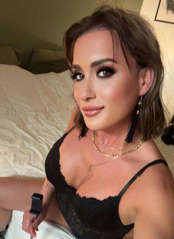 Lily, 29 Caucasian/White female escort, Montreal