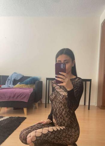 Hot rose, 20 Caucasian/White female escort, Montreal