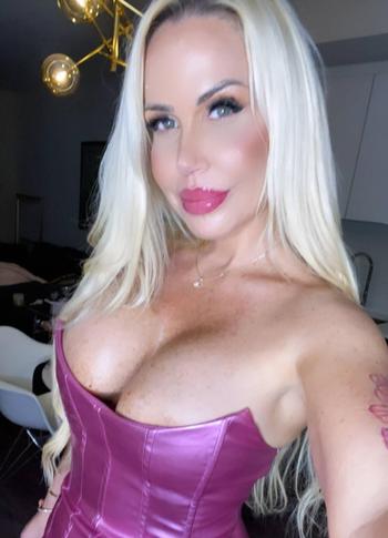 Eva Alexia Joy, 40 Caucasian/White female escort, Montreal