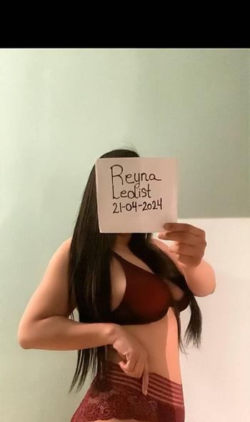Reyna, 23 Mixed female escort, Montreal
