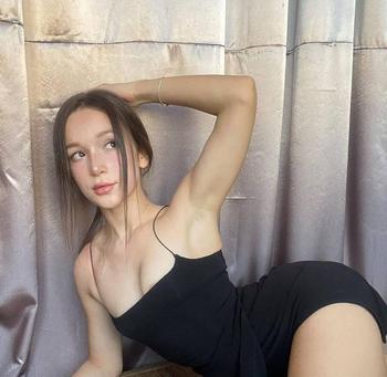 Indira, 27 Asian female escort, Montreal