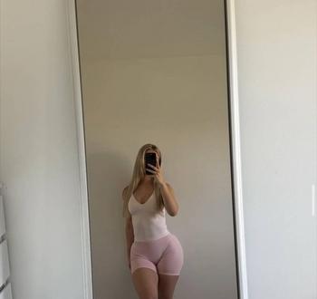 Jenny, 26 Caucasian/White female escort, Montreal