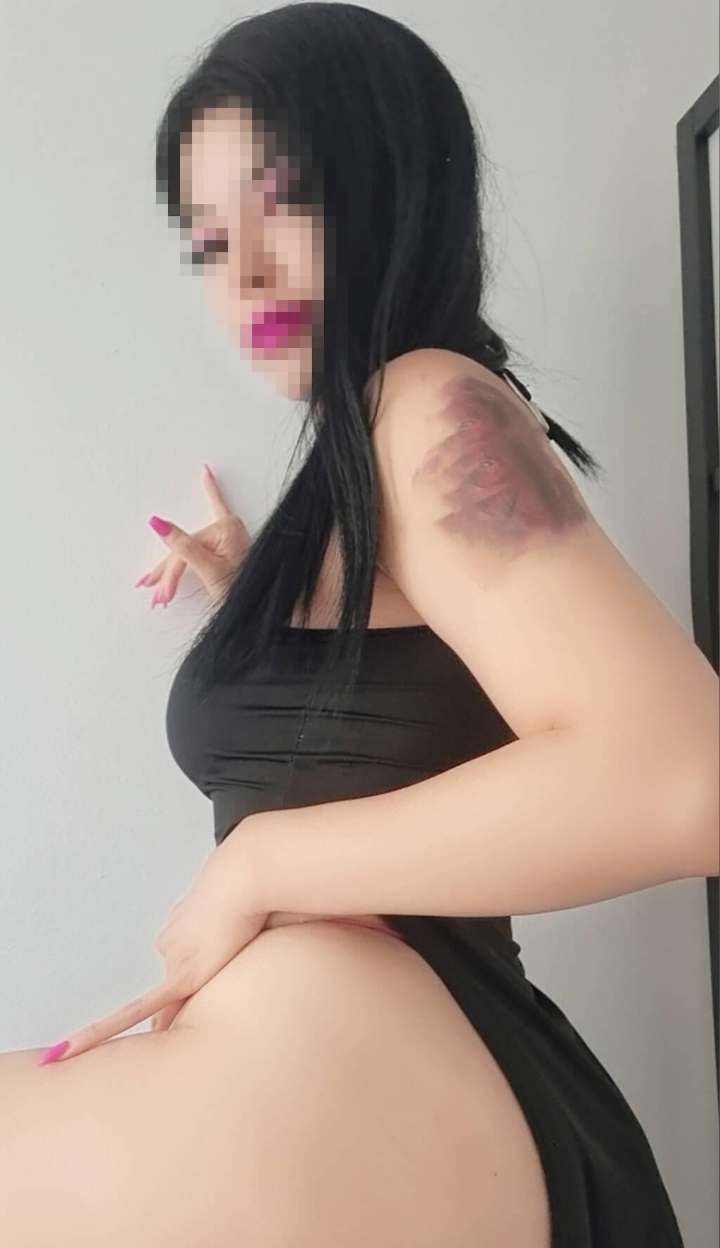escort photo 0